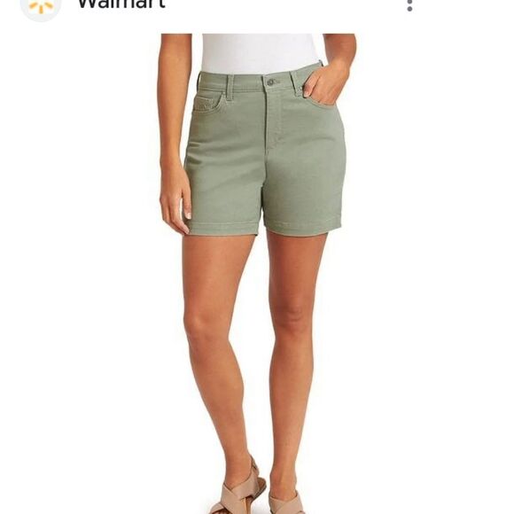 New Gloria Vanderbilt  Amanda sage denim shorts with tummy control - Picture 1 of 8